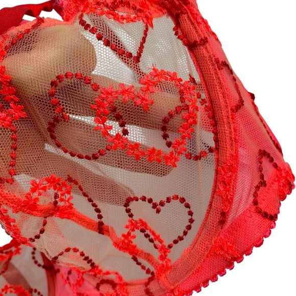 SAVAGE X FENTY Linking Hearts Unlined Lace Bra Pink Flash Pink Size 34DD- NWT - Picture 6 of 6